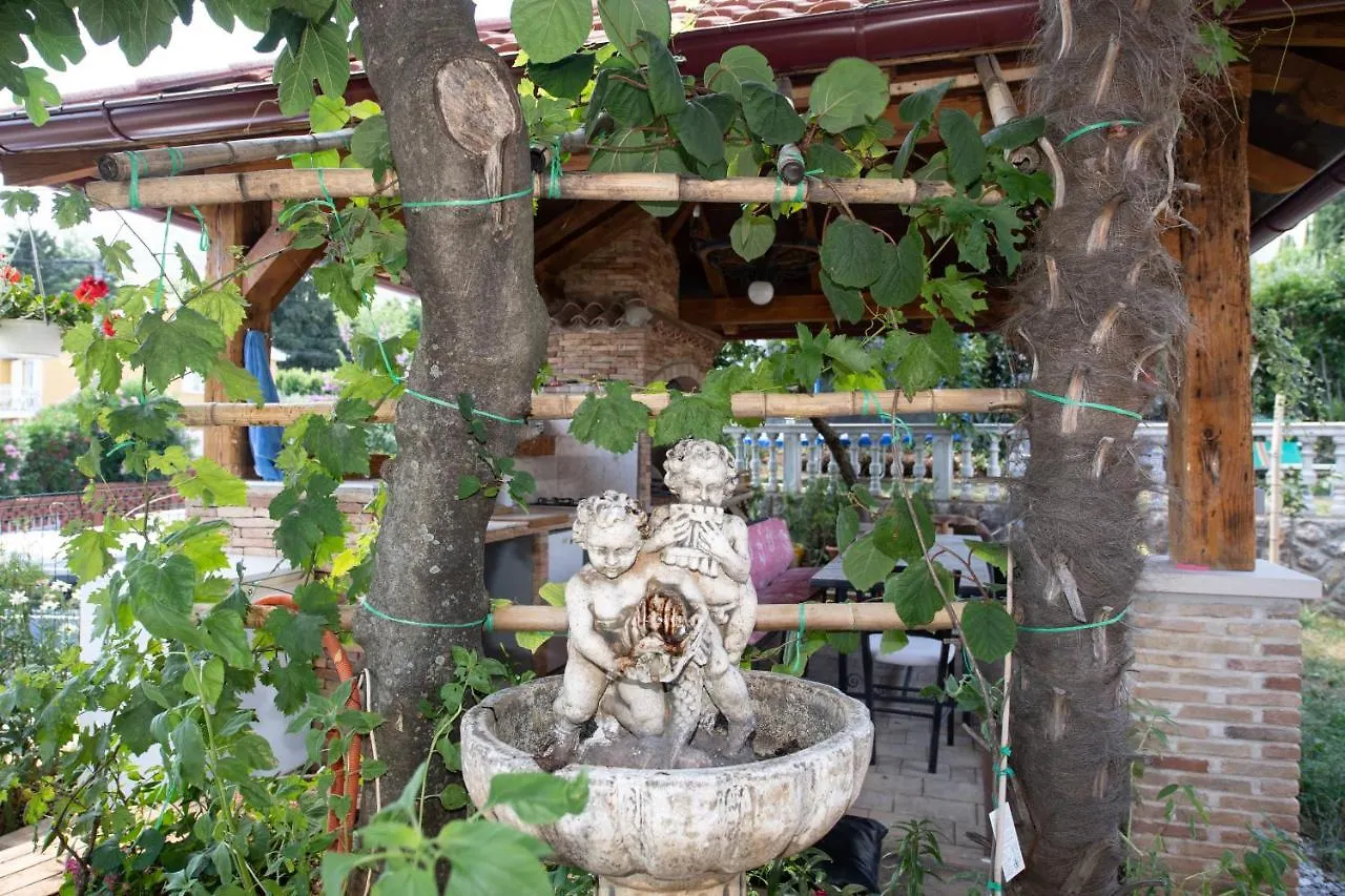 Villa Anna-Potkrovlje Ika Apartment