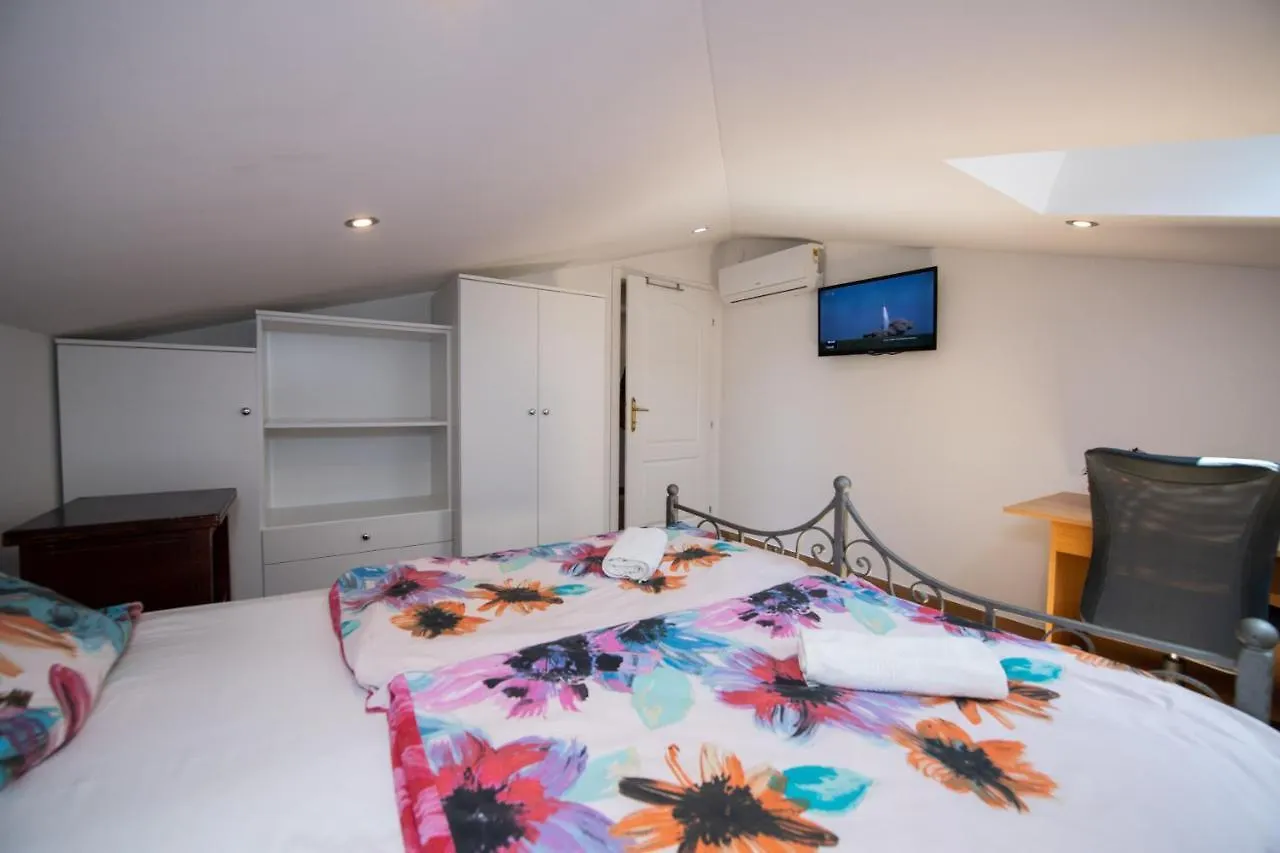Apartment Villa Anna-Potkrovlje Ika
