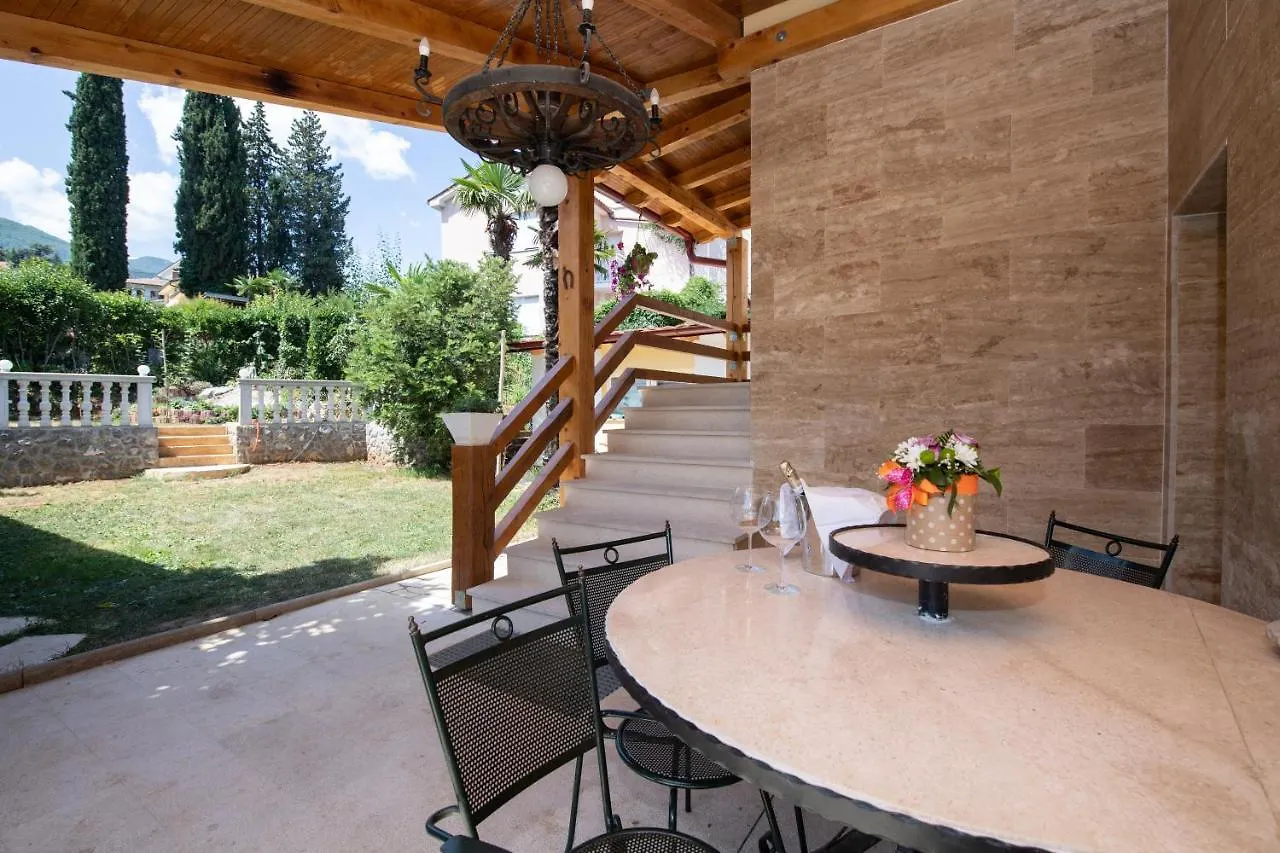 Villa Anna-Potkrovlje Ika 0*,  Croatia