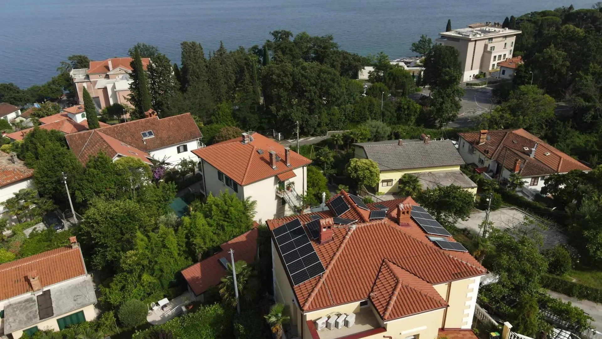 Apartment Villa Anna-Potkrovlje Ika